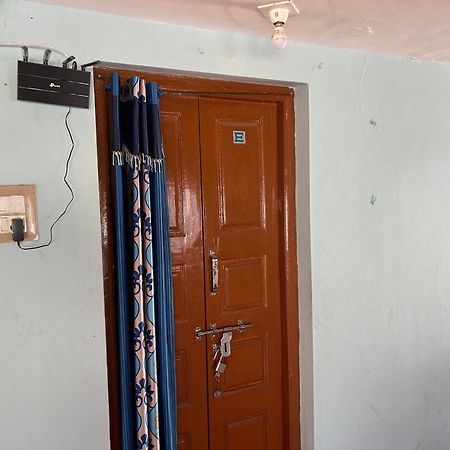 Anbu Ramana Guest House Tiruvannāmalai 외부 사진